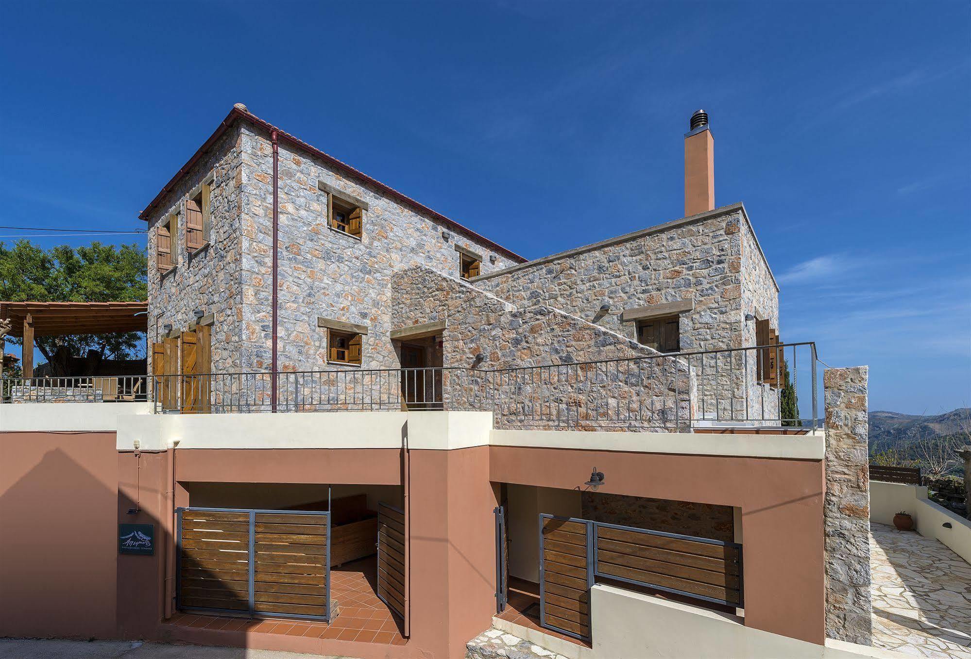 Apirathes Residence Zoúrva Buitenkant foto