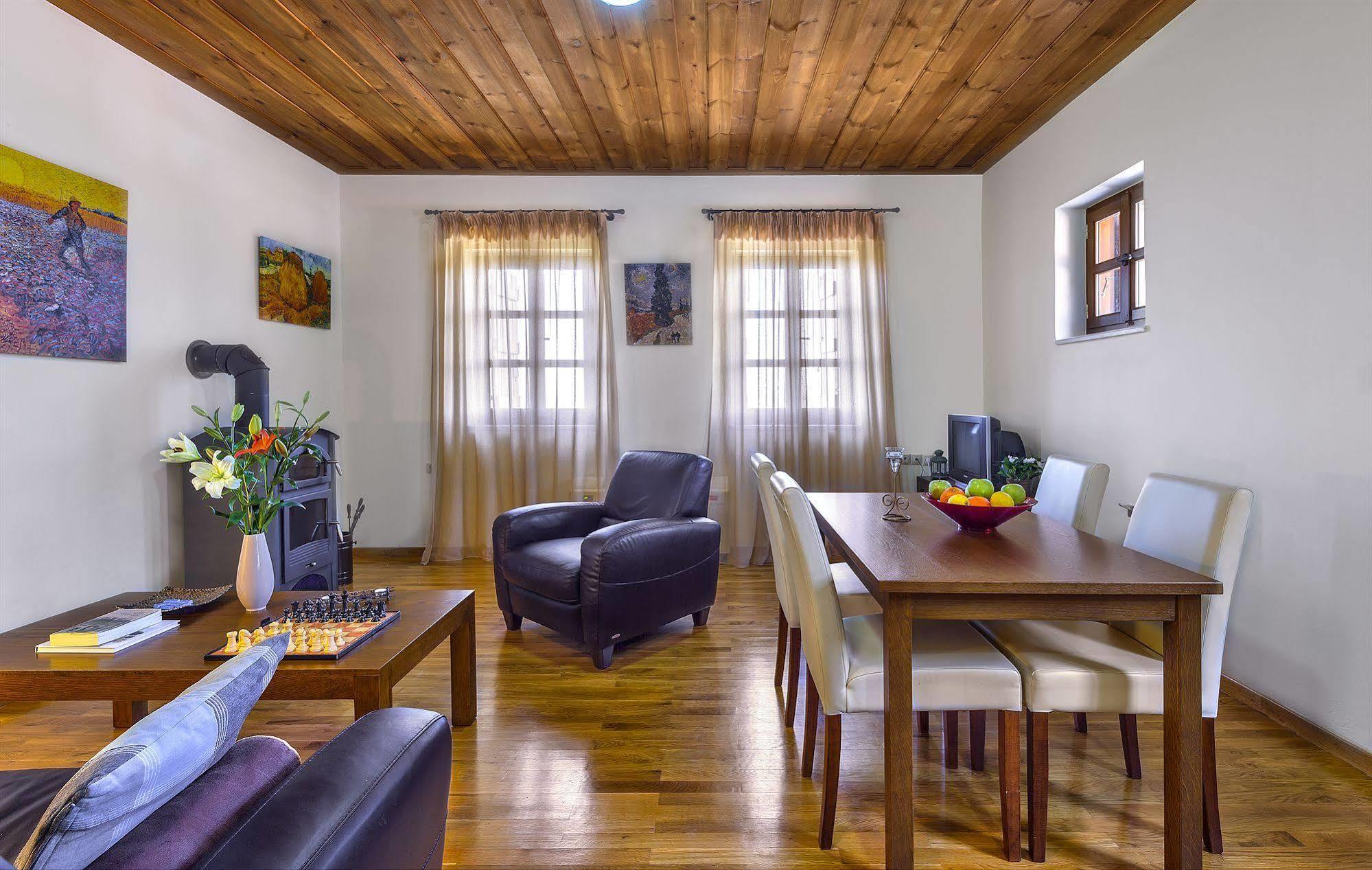 Apirathes Residence Zoúrva Buitenkant foto