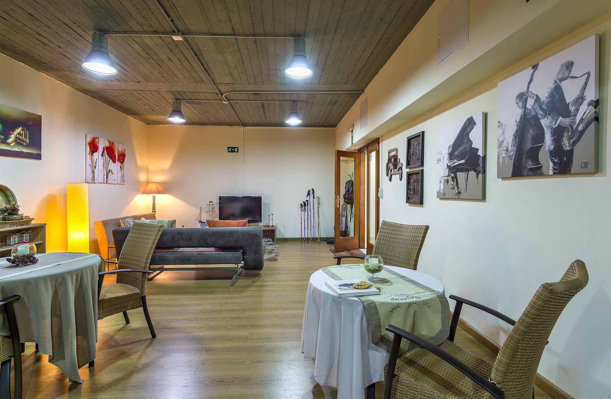 Apirathes Residence Zoúrva Buitenkant foto